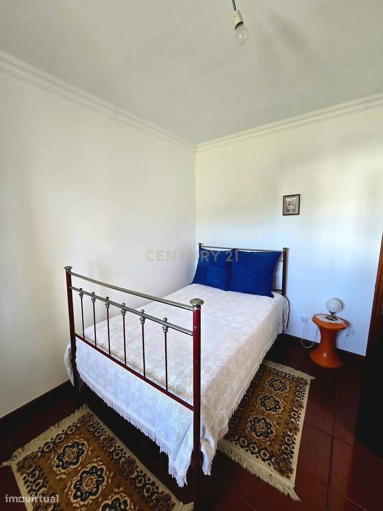 Moradia T3 com 2000 m² de Terreno, Poço, Forno Tradicional e Garagem –-8