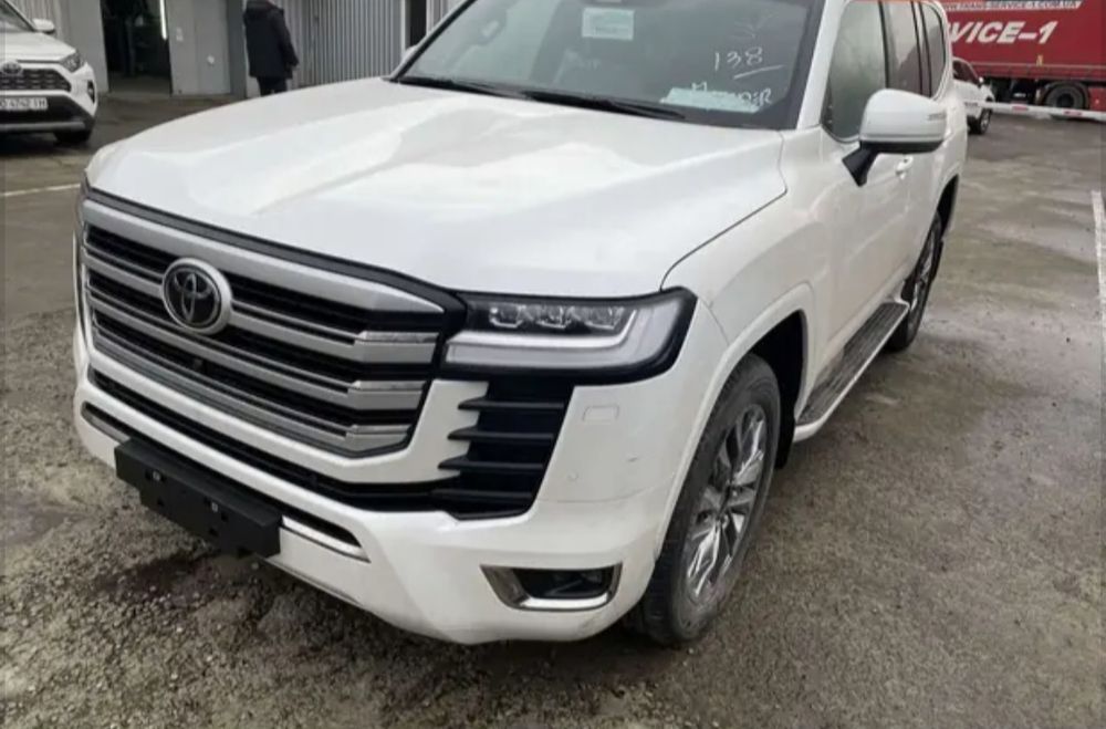 Toyota Land Cruiser VII (2017-) 2026