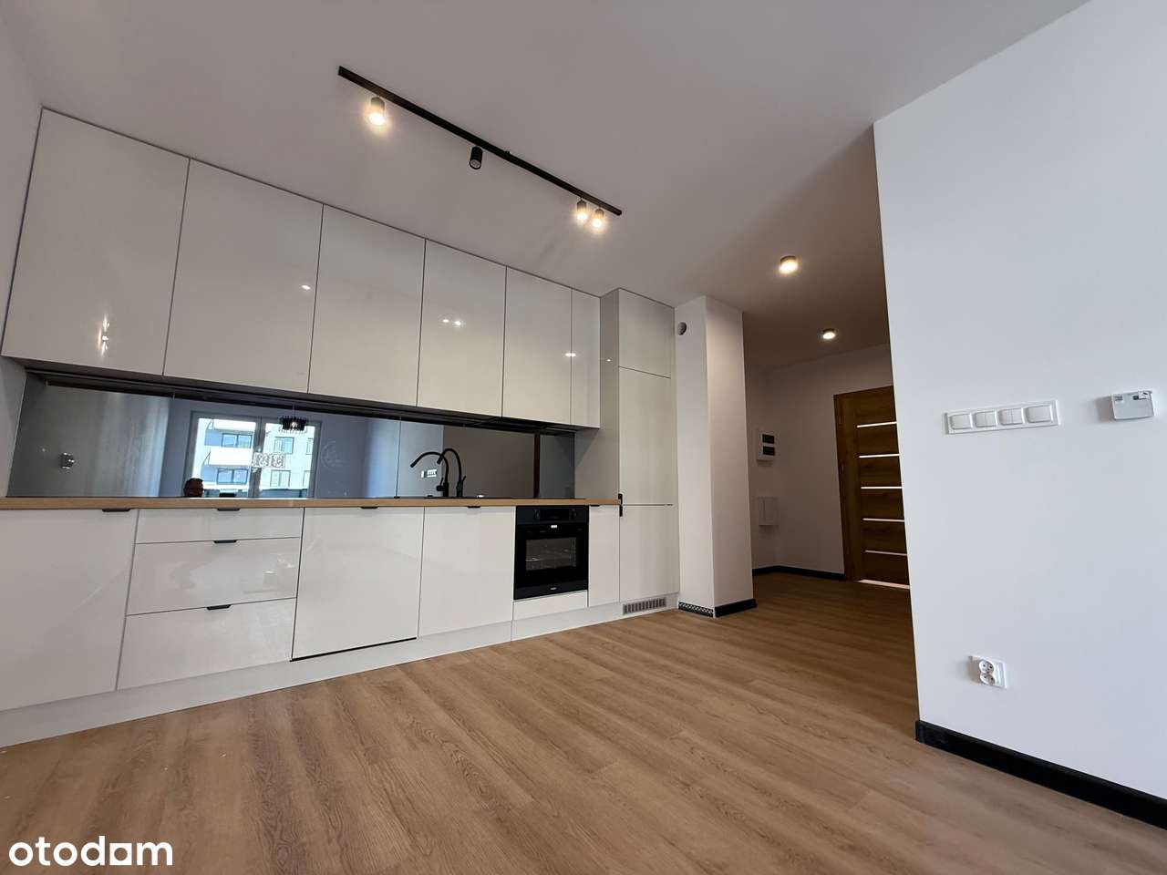 51m2 / ostatni lokal mieszkalny / parking/  oferta bezpośrednia-1