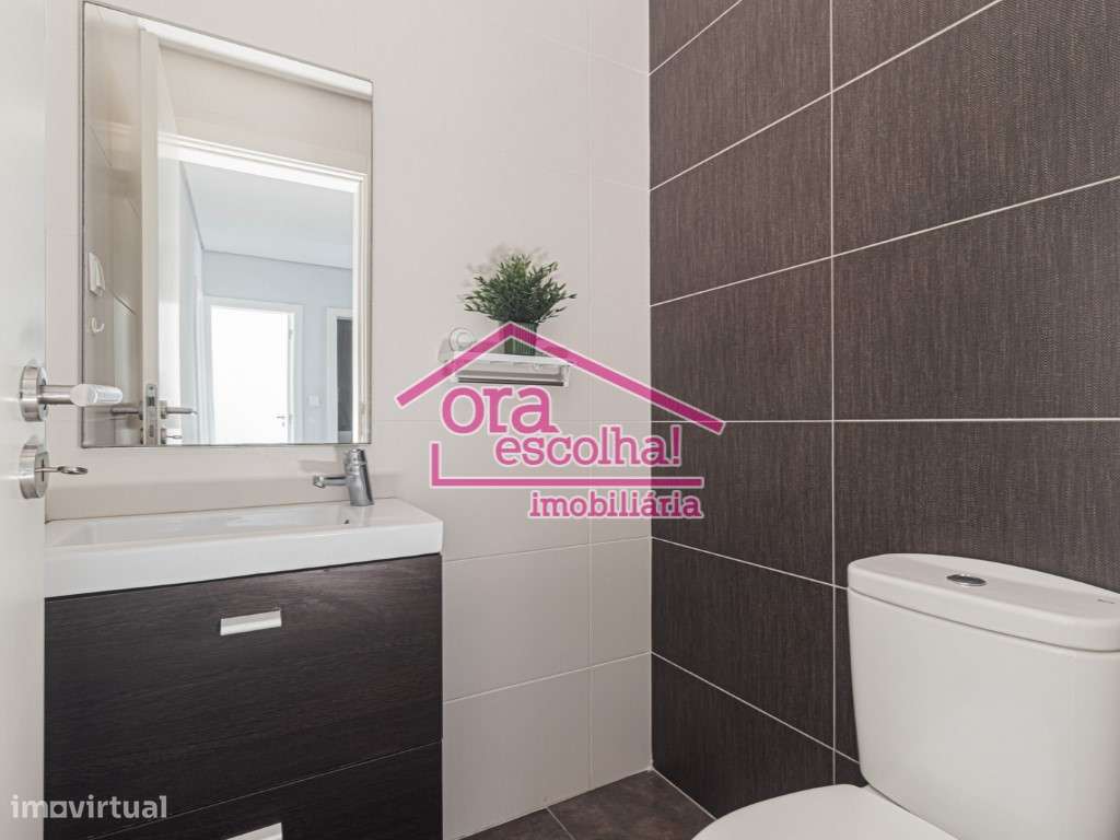 Apartamento T3 com 96 m2 Remodelado na Torre da Marinha - Seixal!-7