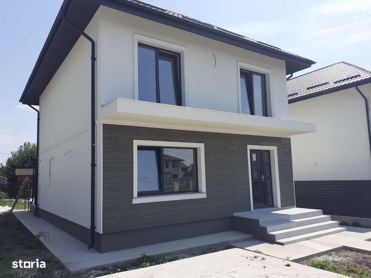 Vilă modernă și spațioasă, situată în inima localității Valea Lupului - Imagine principală: 3/6