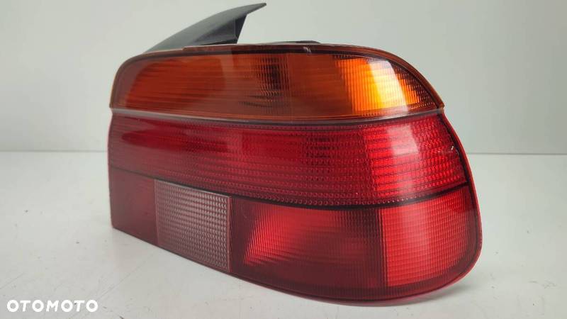 LAMPA TYŁ PRAWA BMW E39 SEDAN EUROPA - 1