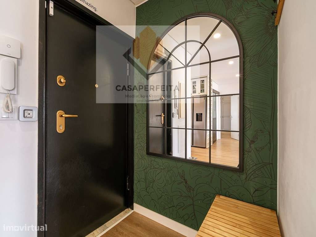 Apartamento T3 Renovado com Varandas, Lugar Garagem e Arrumo - Cent...-23