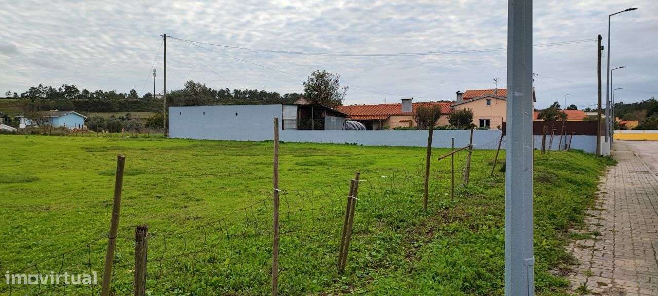 Terreno ALHADAS - Escola C+S, Piscina Municipal e Centro de Saúde-12