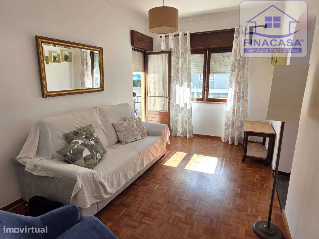 Apartamento T4 com boas áreas e excelente localização - Montalvão(S...-16