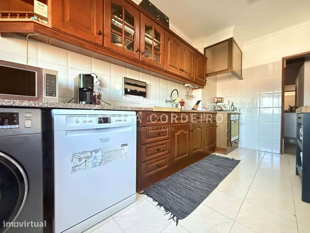 Excelente apartamento T2 com vista para a Serra de Sintra-6