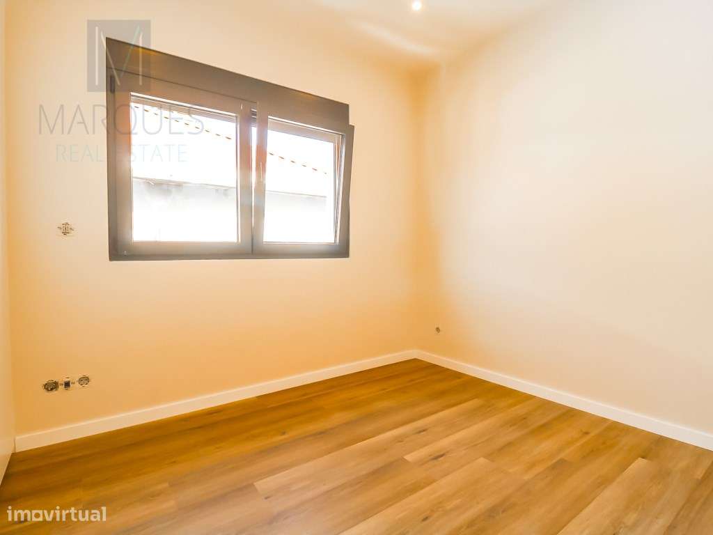 Apartamento T4 com 3 Suites em Almada-15