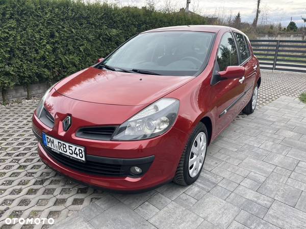 Renault Clio - 1