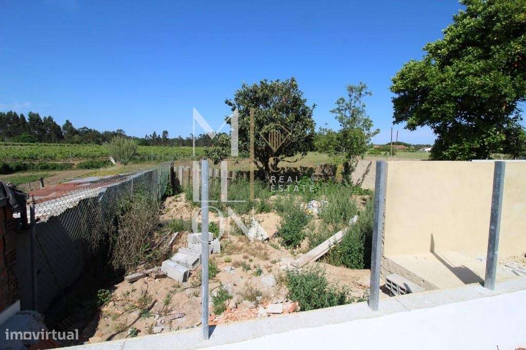 Moradia T3+1 no Troviscal – Totalmente Remodelada-16