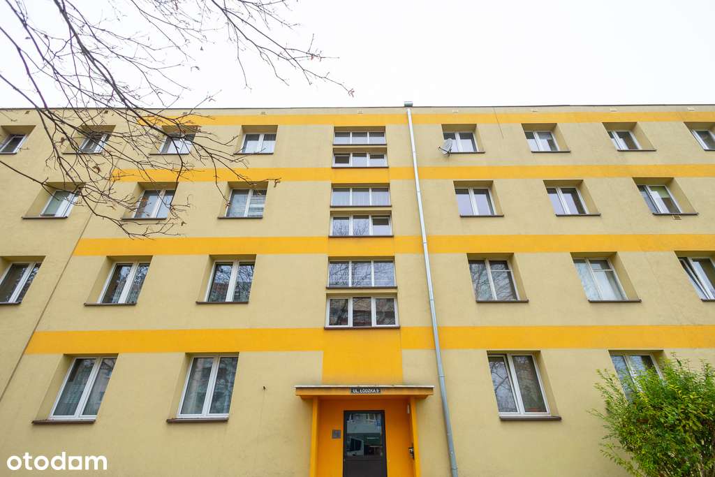 kawalerka z oddzielną kuchnią/Krzyki/Huby/balkon-12