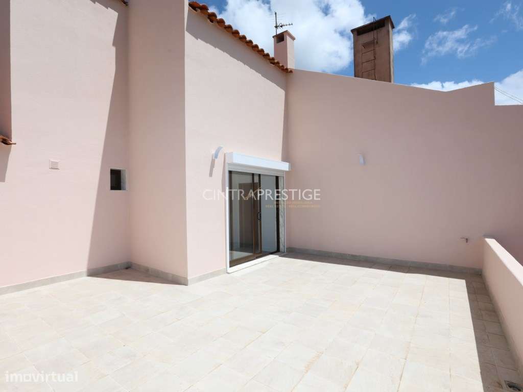 T2 Totalmente Remodelado com Terraço de 20 m² - Algueirão-Mem Martins-10