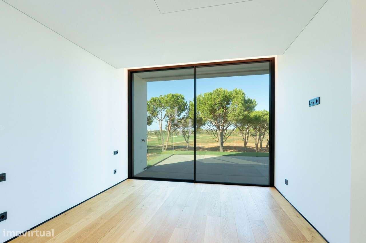 Moradia isolada T4+1 para venda em Vilamoura-7