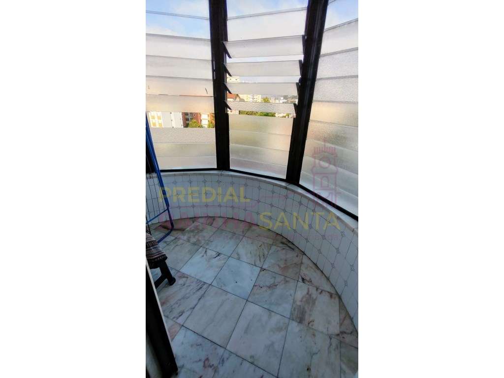 Apartamento T2 c/ garagem - Av. Elísio de Moura - Coimbra -ESEC - Grande imagem: 5/6