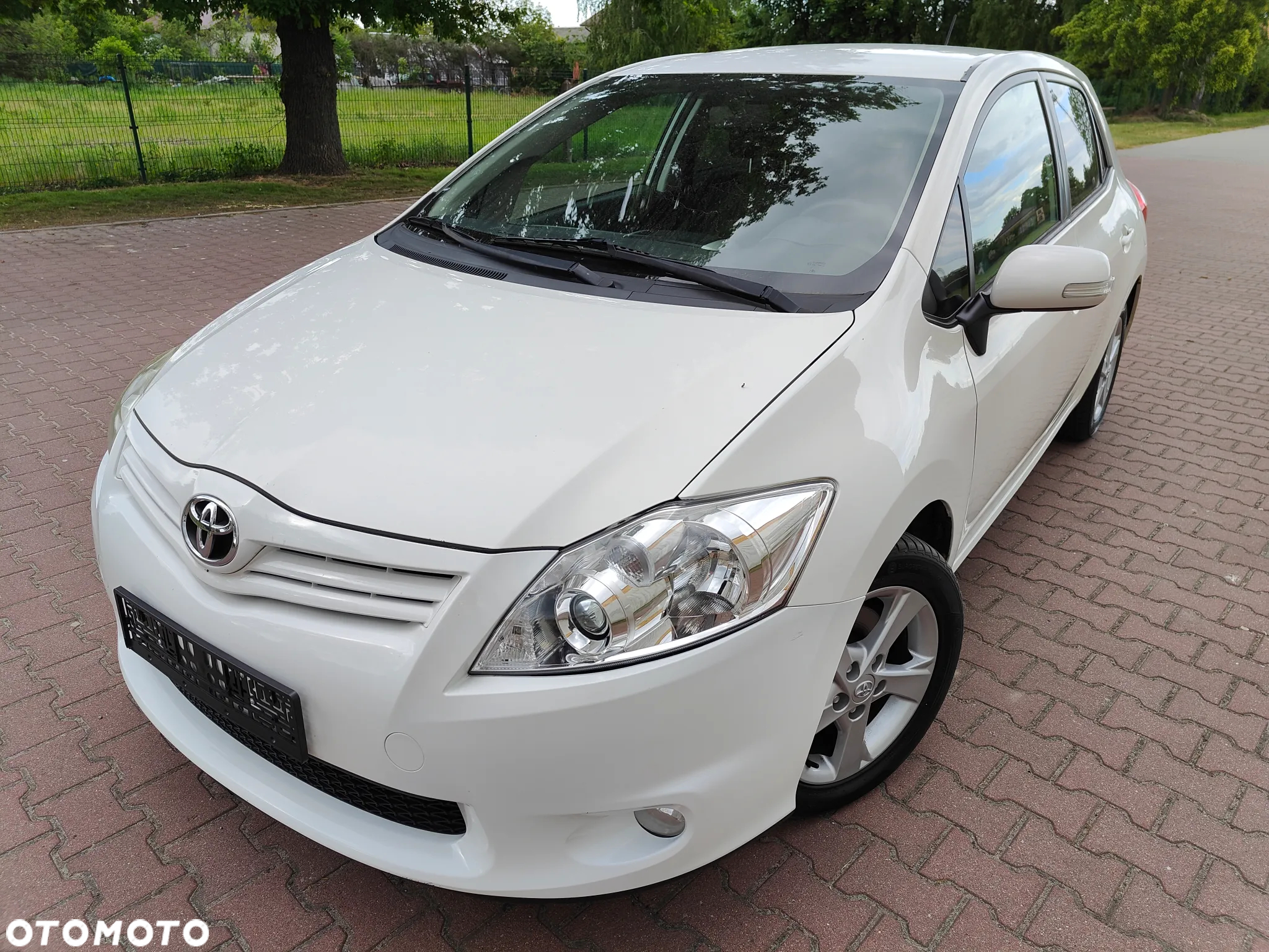 Toyota Auris - 2