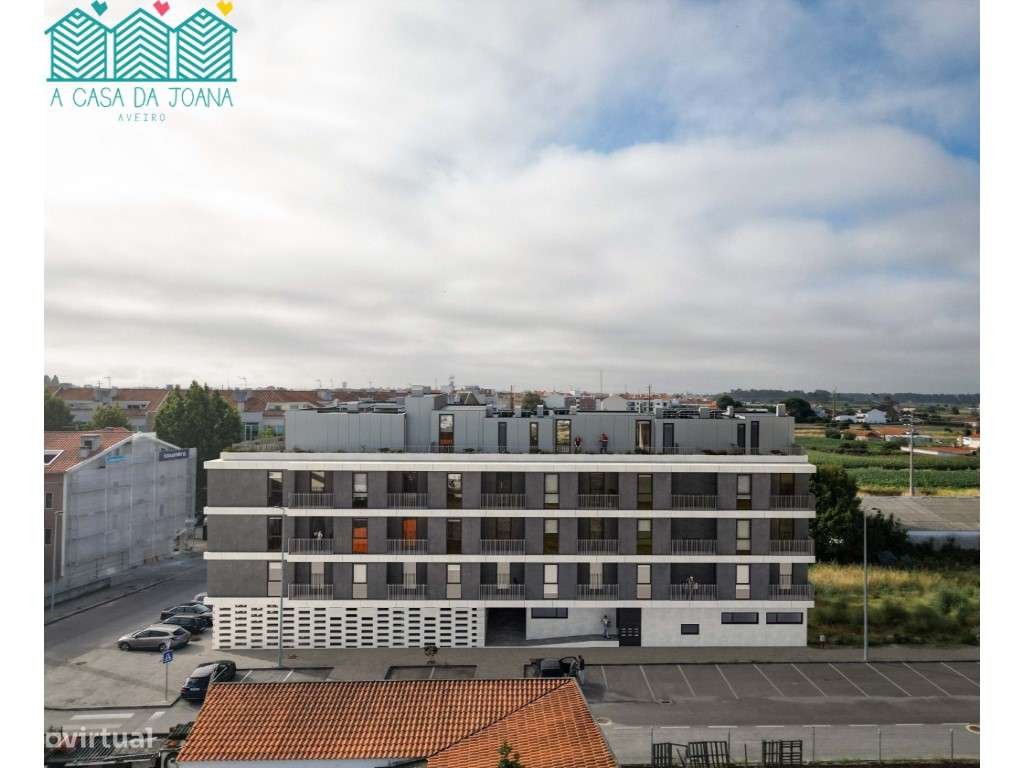 Apartamento T2 com Lugares de Garagem em São Bernardo-14