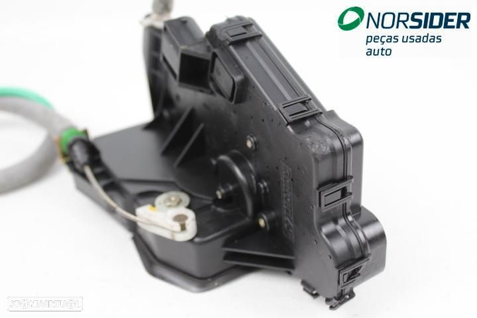 Fecho da porta tras esquerda Bmw Serie-3 (E46)|01-05 - 3