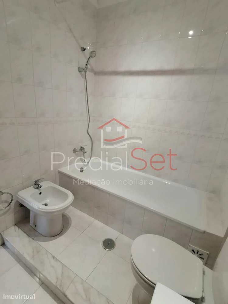 Apartamento T2 - Centro do Pinhal Novo-16