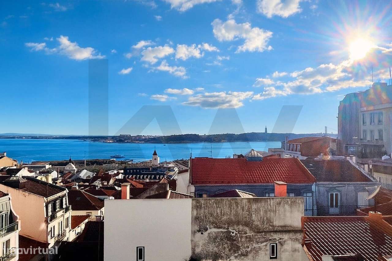 T2 com Suite, 2 WC e Terraço com Vista Tejo — Misericórdia - Grande imagem: 5/45