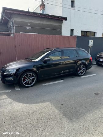 Skoda Octavia 2.0 TDI DSG RS - 11