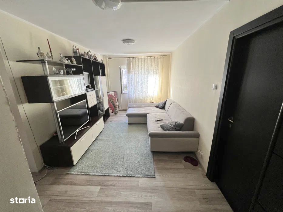 De vânzare un apartament cu 4 camere în cartierul Zorilor - Imagine principală: 1/7