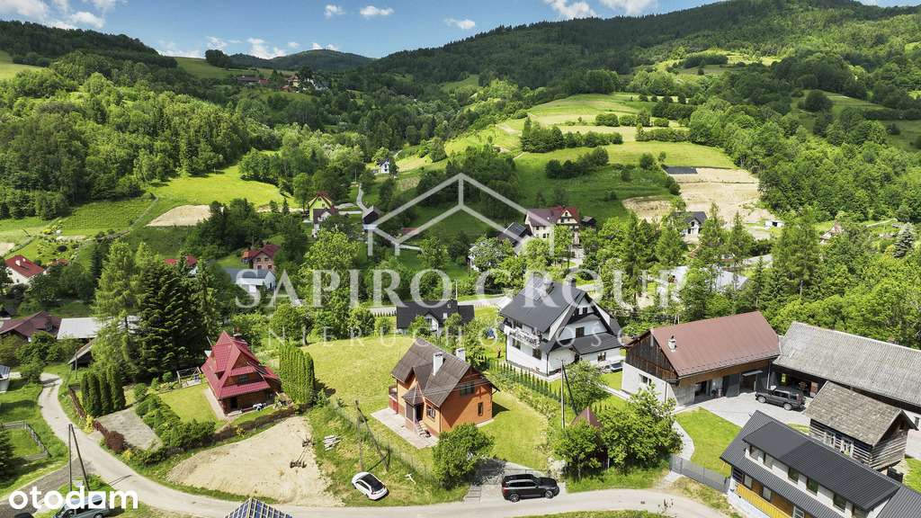 Dom w otoczeniu zieleni i natury-7