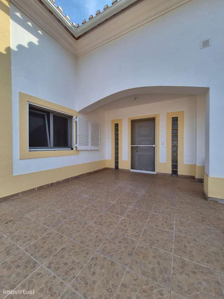 Moradia T5 em Bispeira, Sobral de Monte Agraço-4