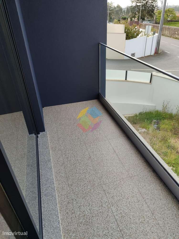 Magnífica Moradia T3 +1 em Stª. Maria da Feira-52