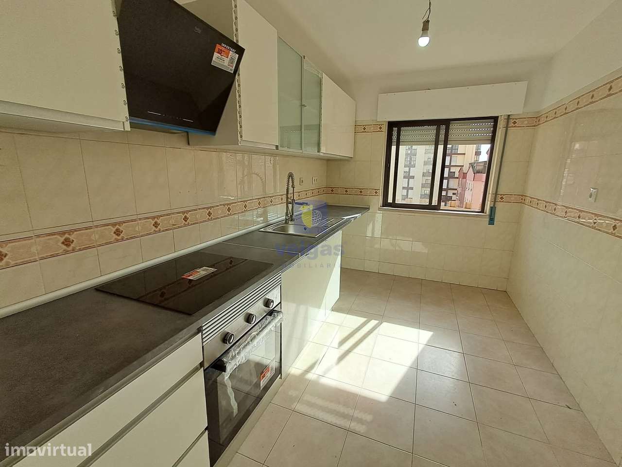 T2 Renovado com Vista Desafogada — Sintra / Tapada das Mercês-11