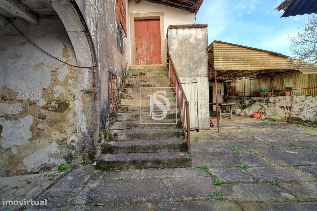 Moradia para Restauro no Largo de Santa Apolónia, Malta, Vila do Conde - Grande imagem: 4/13