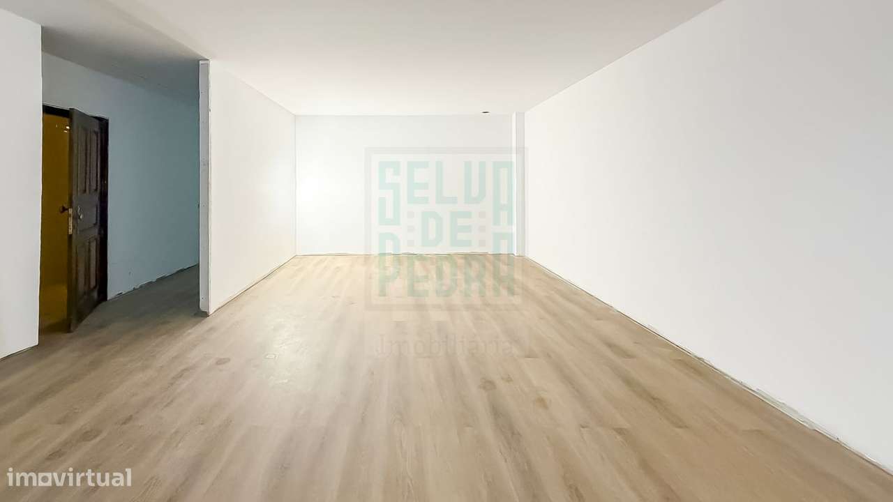 Apartamento T2+1 Centro de Paços de Ferreira-17