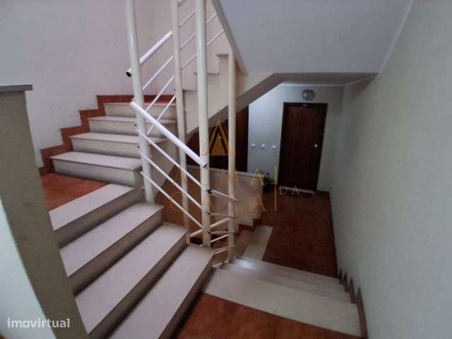 Apartamento T3 Remodelado - em Baguim do Monte-17