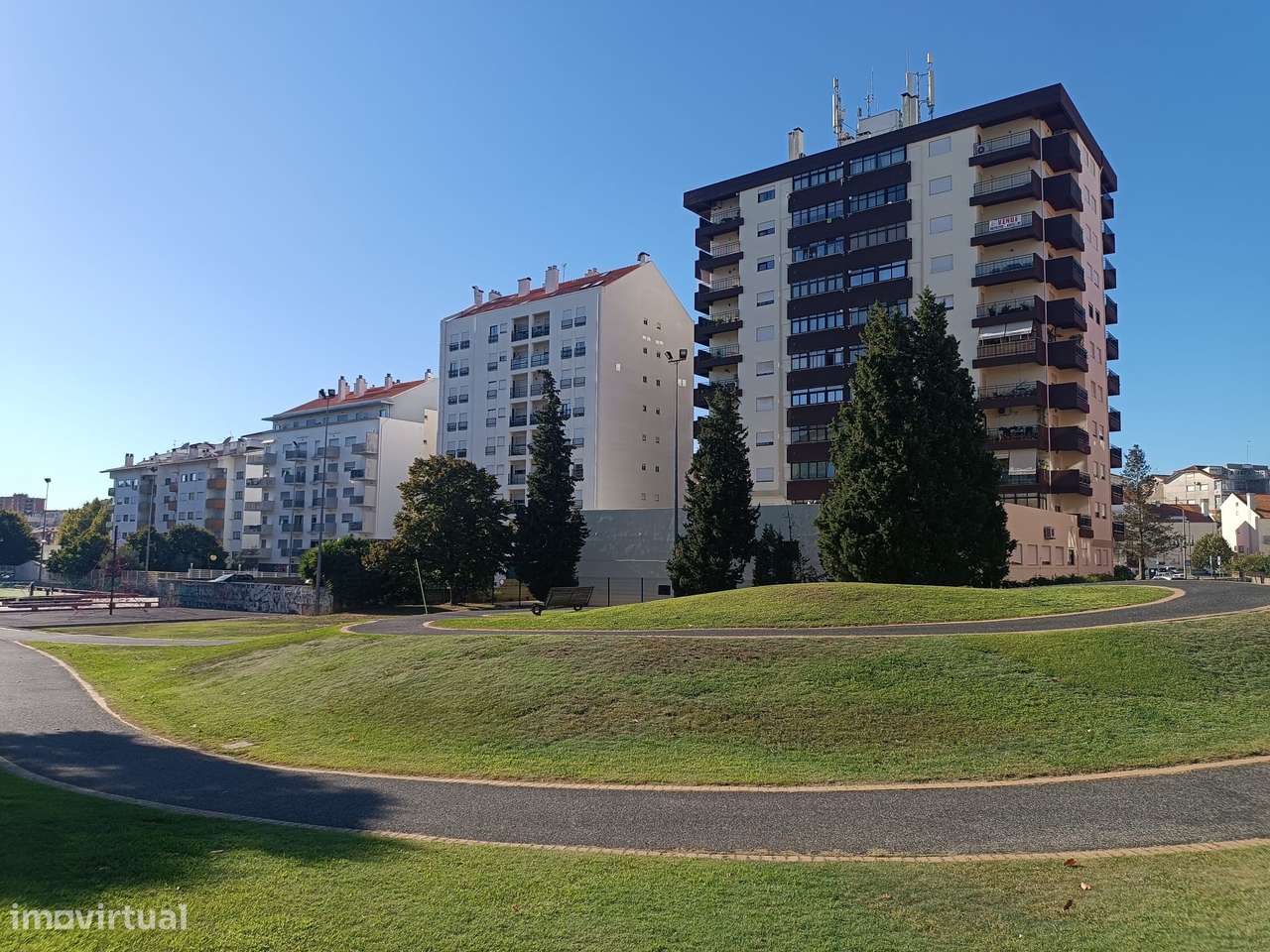 Apartamento T4 em Coimbra (Vale das Flores)-24