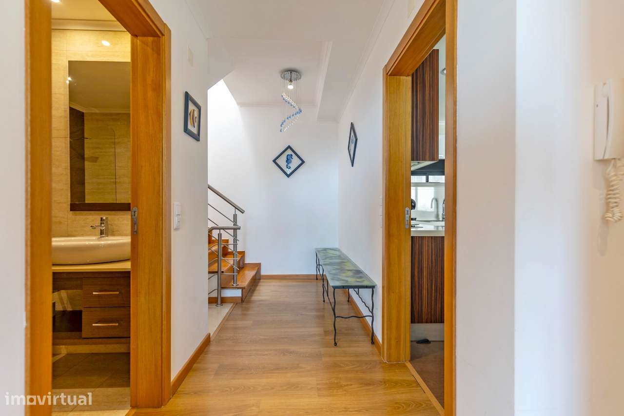 Moradia T3 piscina terraço vista mar e vila de Sesimbra-30