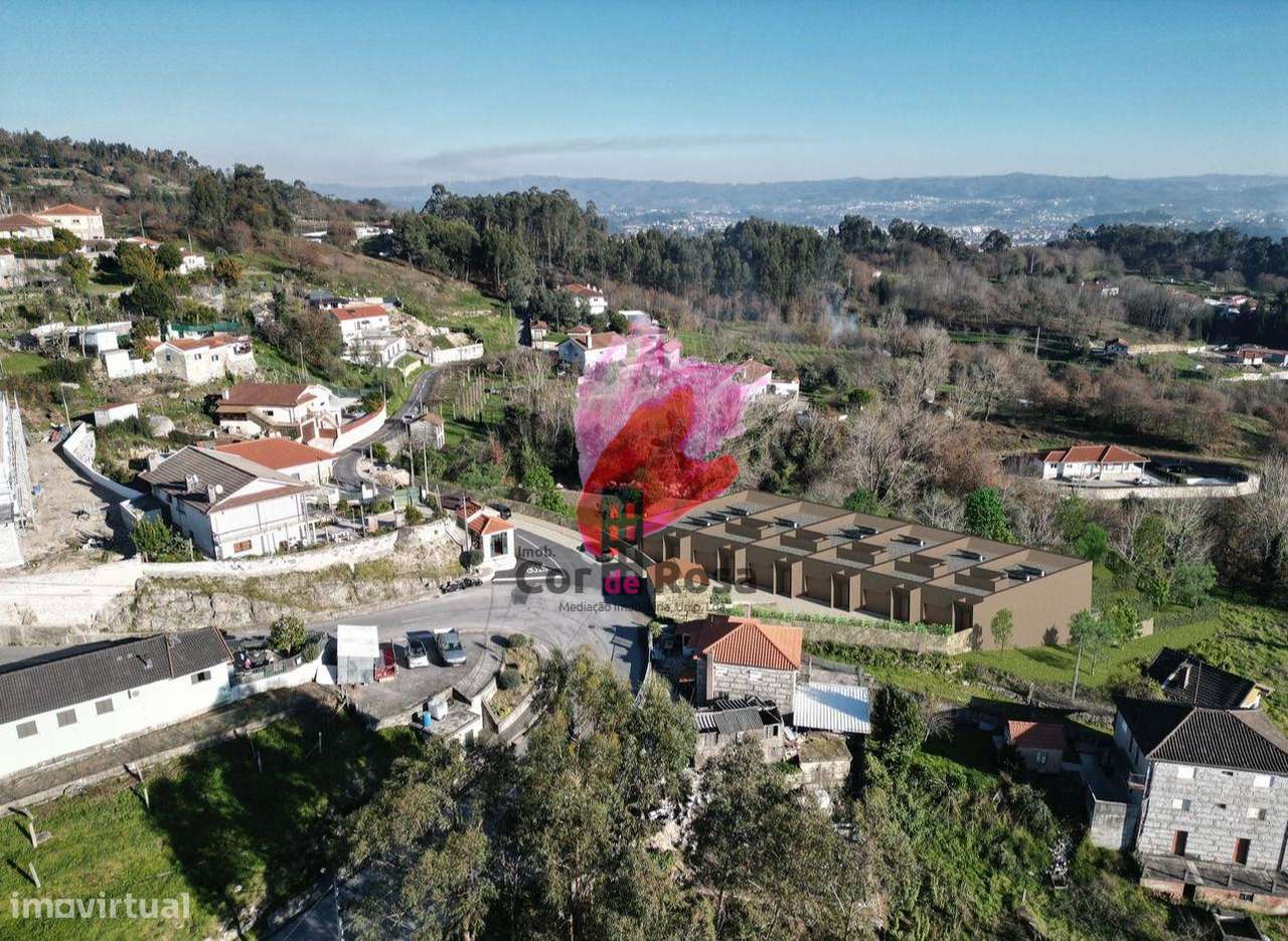 Moradia em Banda T3 apenas com dois pisos à... - Grande imagem: 5/14