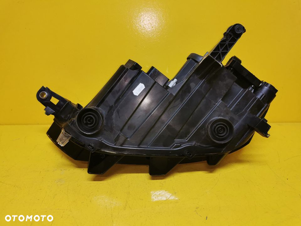 VW T-ROC LAMPA PRAWA PRZOD ZWYKŁA 2GA941006B - 8