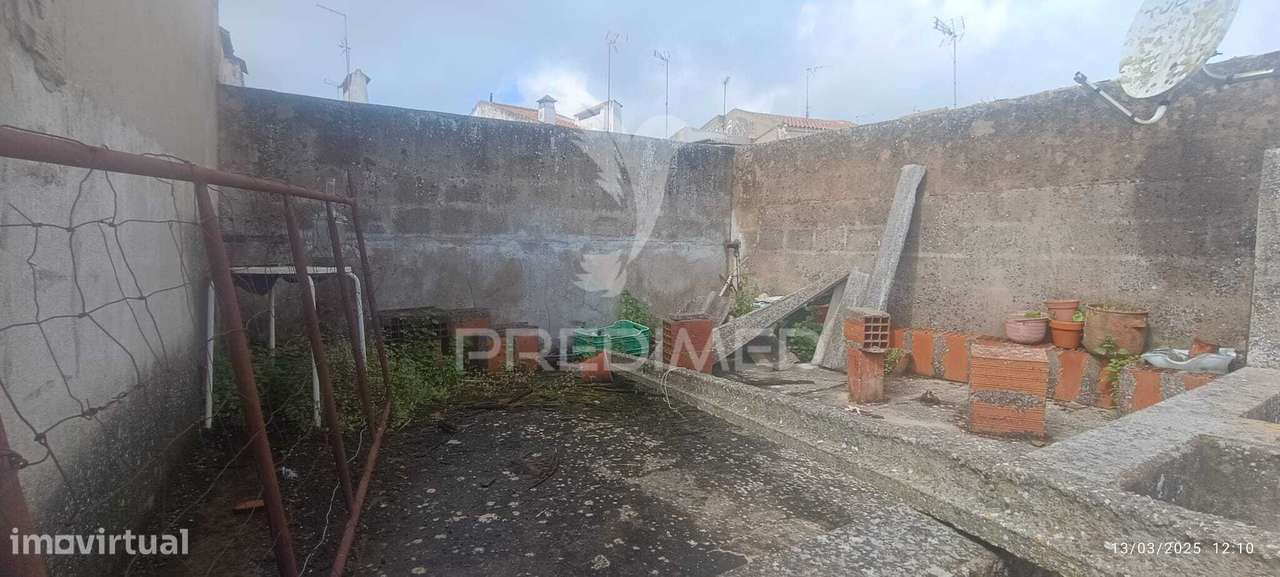 Casa antiga no centro histórico em Nisa - Grande imagem: 5/11