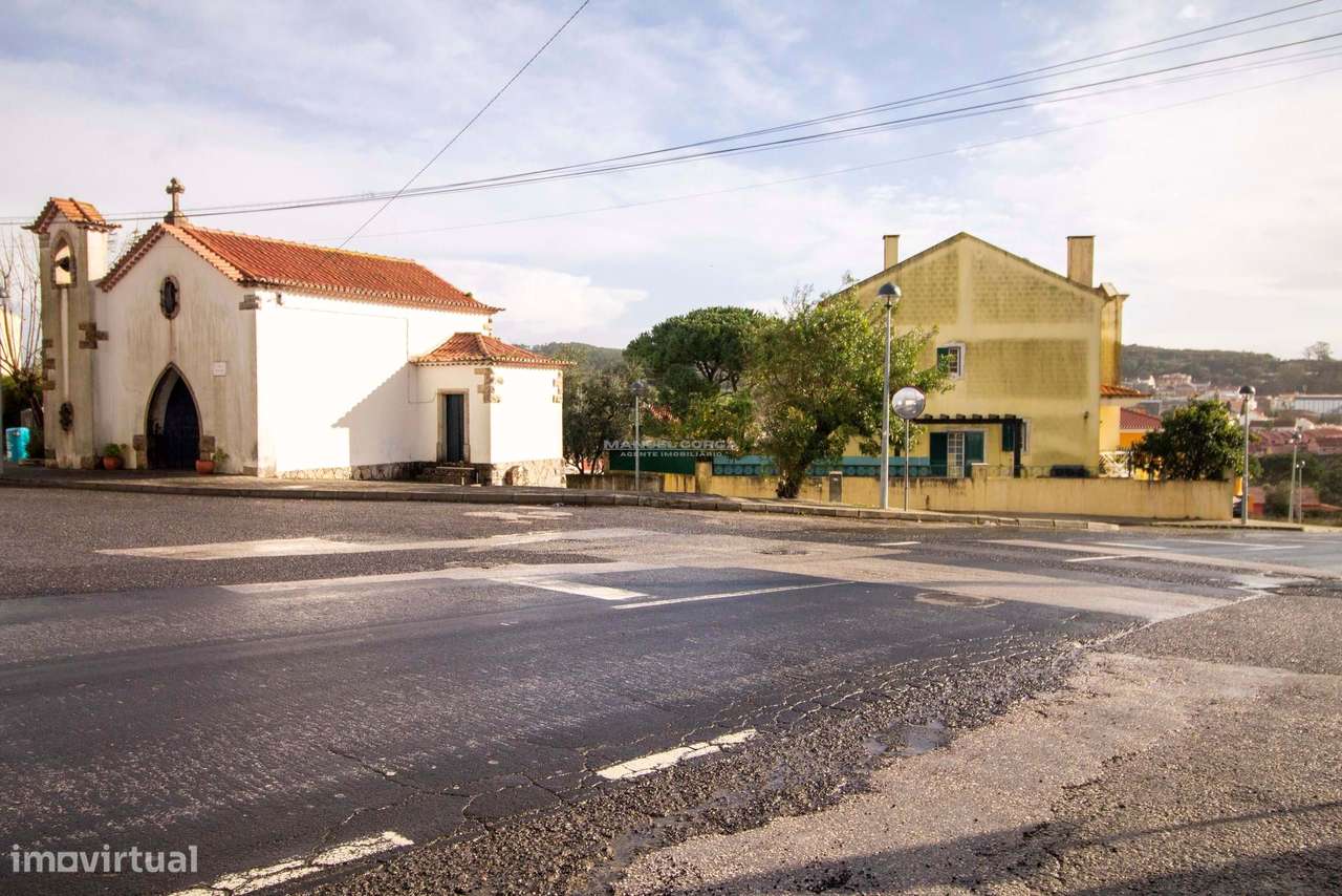 Edifício para Restauração com Terraço - Tituaria, Milharado-23