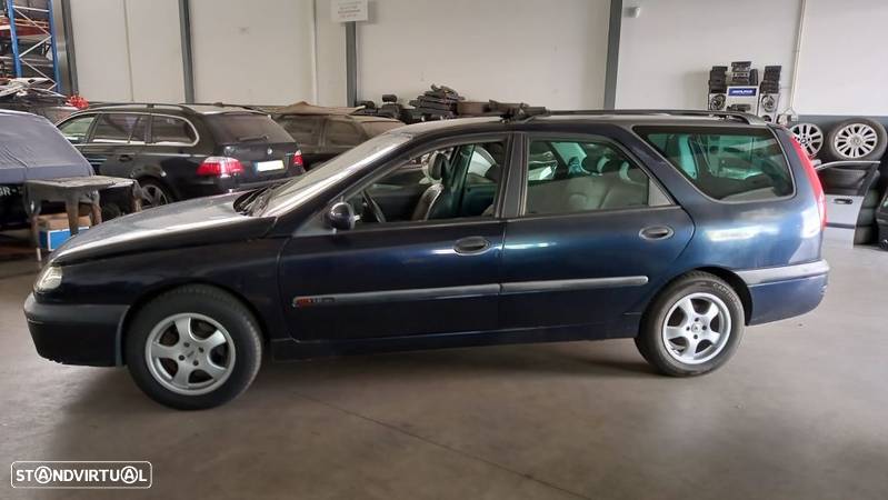 Renault Laguna I Grandtour 1.6 16v K4M720 de 1999 para peças - 2