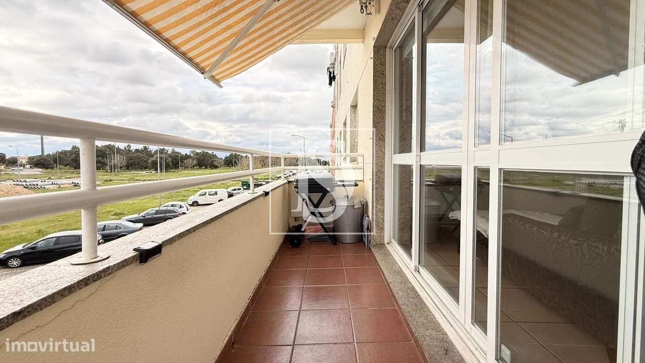 Apartamento T3 Renovado com Parqueamento em Alhos Vedros-6