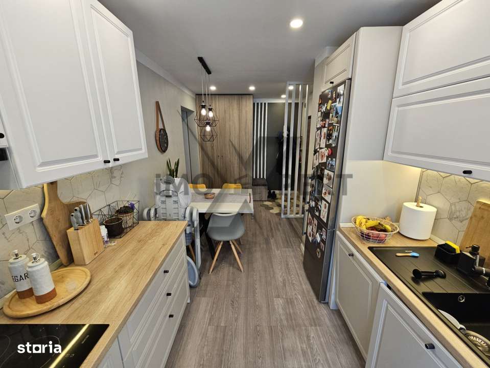 Apartament 2 camere decomandat, etaj intermediar cartier Manastur - Imagine principală: 5/10