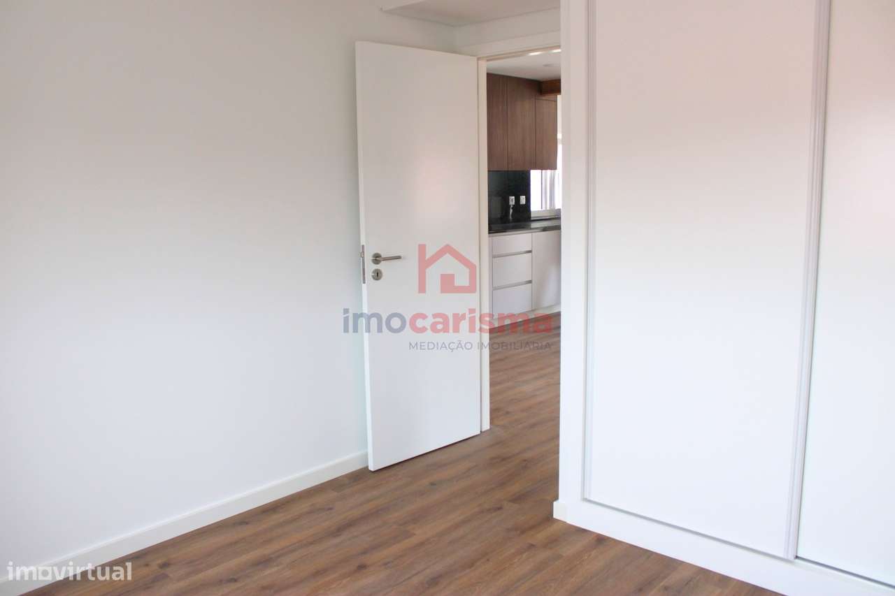 Apartamento T1+1 Com Terraço no Coração de Vizela-4