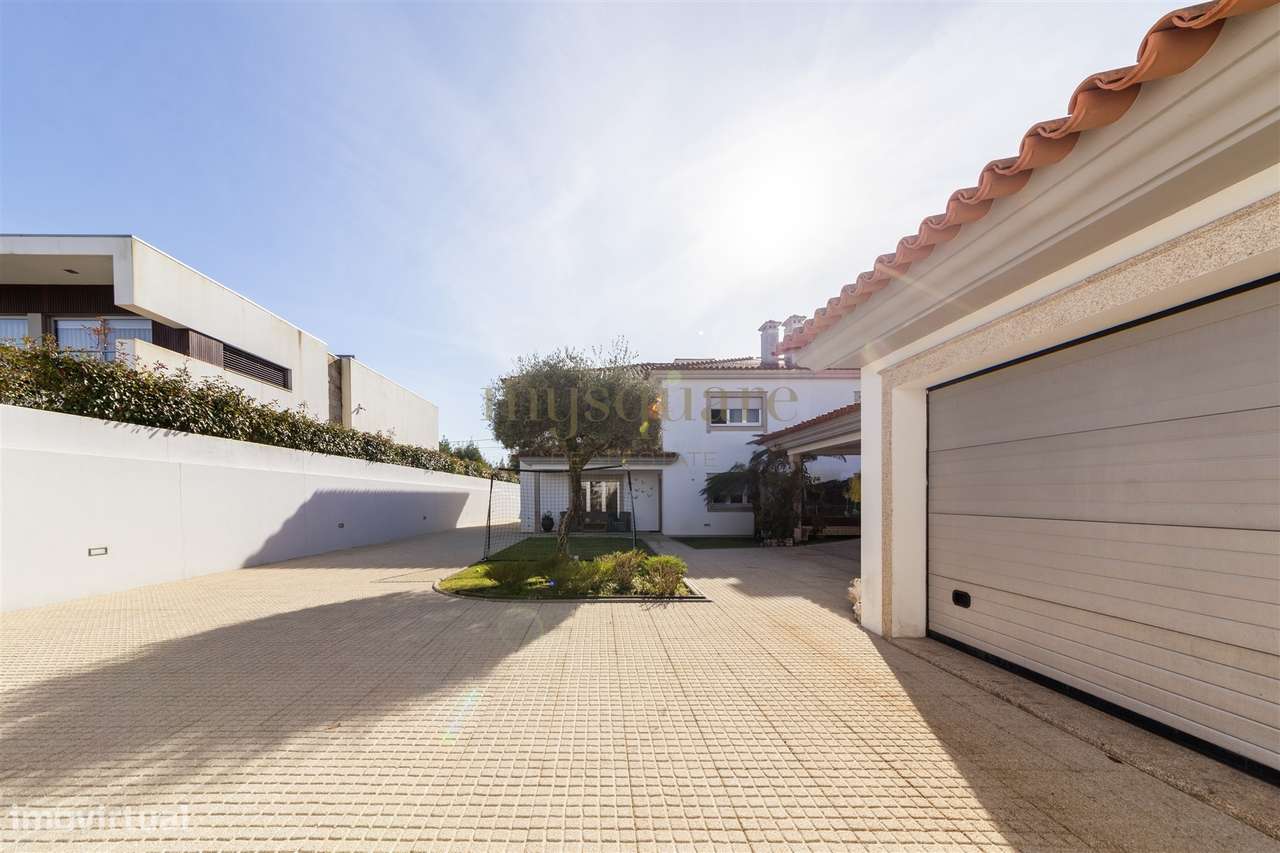 Moradia T4 geminada, com excelentes áreas, a 2 minutos do centro de Sa-28