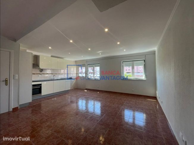 Apartamento T3 Duplex para venda em Marvila