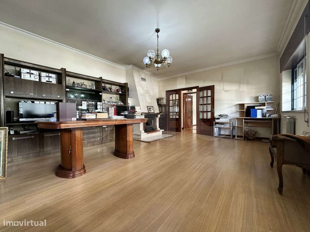 Venda Conjunta: Apartamento T2 com Garagem + Lote de Terreno (3050m...-3