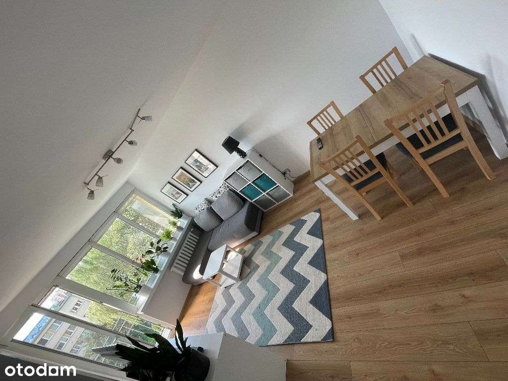 2 pokoje, pełen rozkład, balkon + komórka, winda