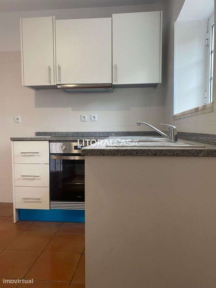 Moradia T3 Remodelada - Silva Escura-23