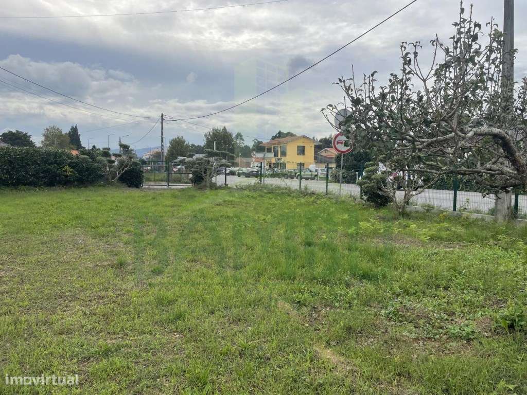 Terreno para arrendamento - Grande imagem: 2/4