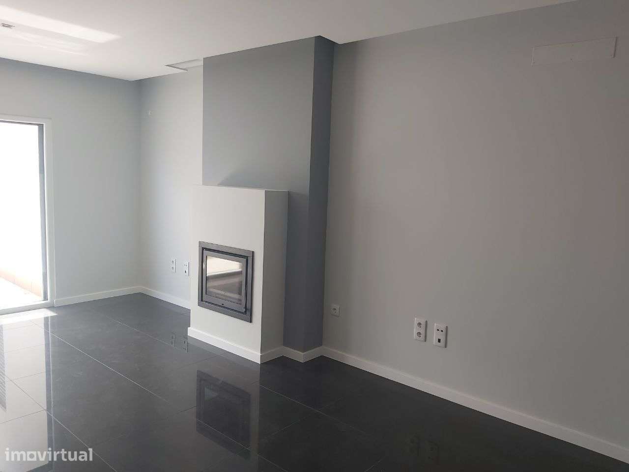 Moradia Isolada Térrea com 4 Ass. Piscina - Grande imagem: 4/21