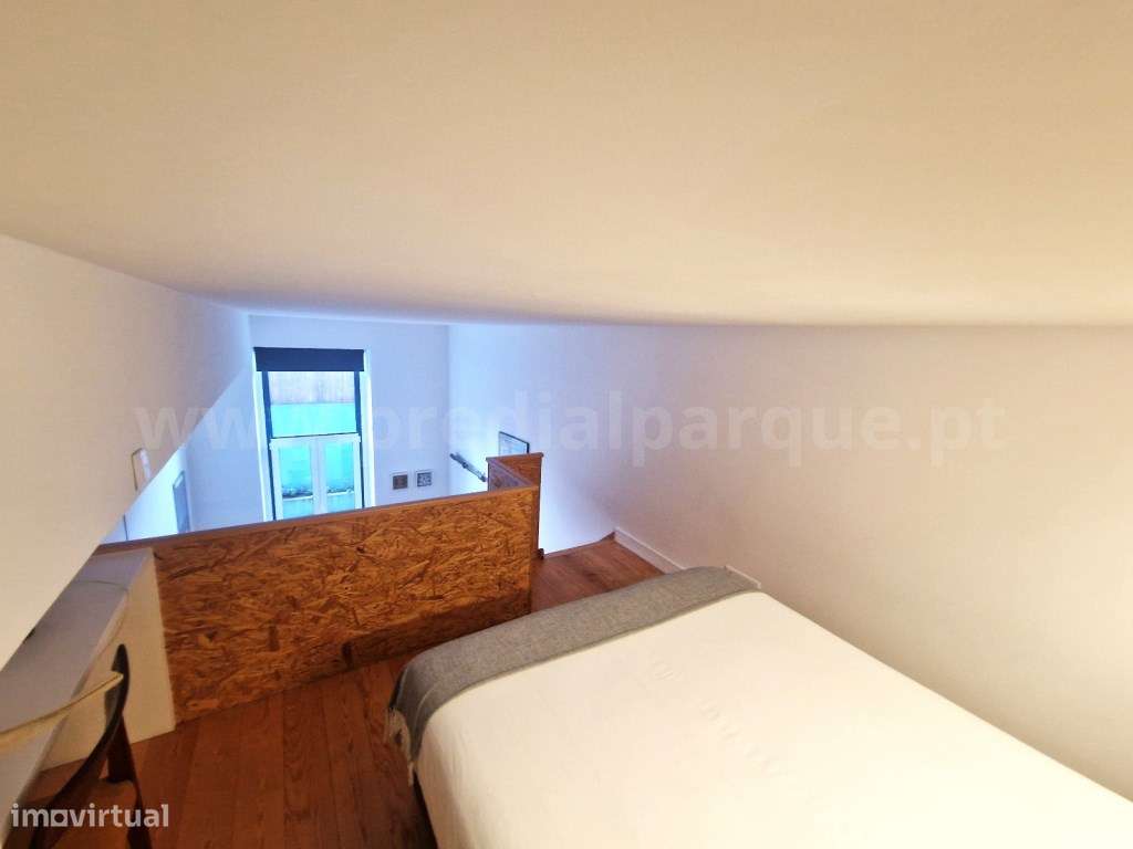 Loft c/terraço no Centro do Porto-14