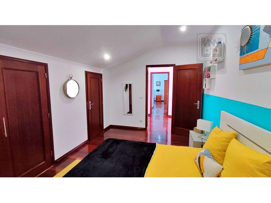 VENDA de MORADIA - VIVENDA com alojamento local e piscina - Fenais ...-41